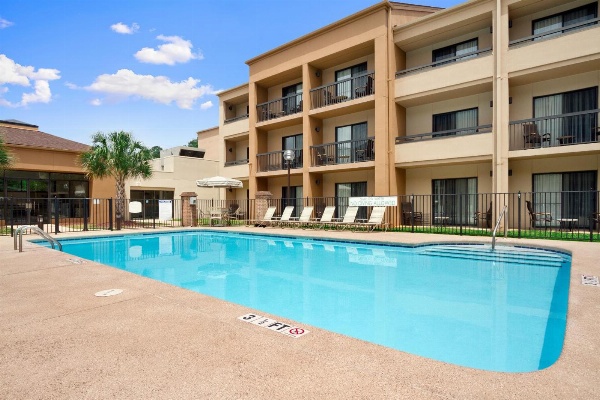 Baymont by Wyndham Columbia Northwest image 1